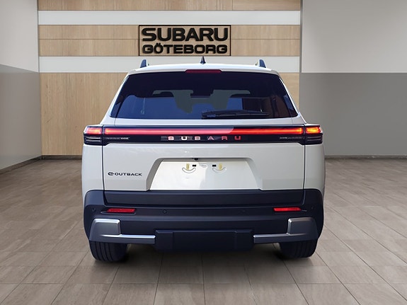 Subaru E-Outback 4 of 15