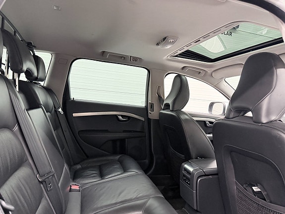 Volvo XC70 15 of 15