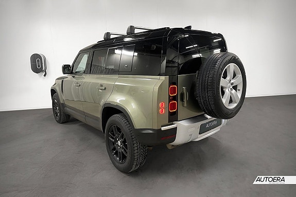 Land Rover Defender 110 6 of 30