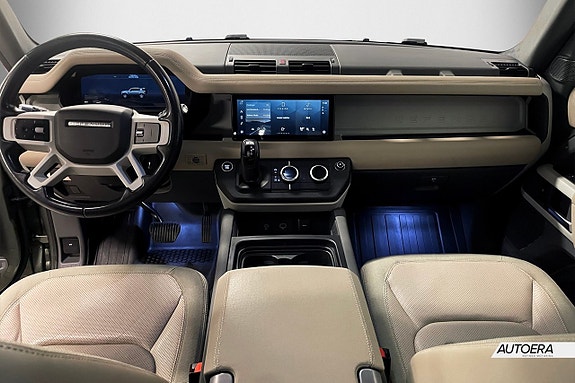 Land Rover Defender 110 9 of 30