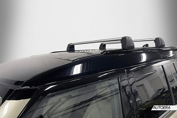 Land Rover Defender 110 27 of 30