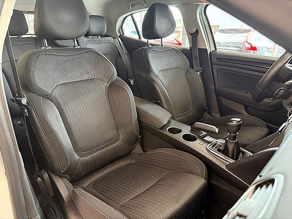 Renault Megane 12 of 19