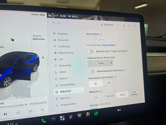Tesla Model Y 24 of 25