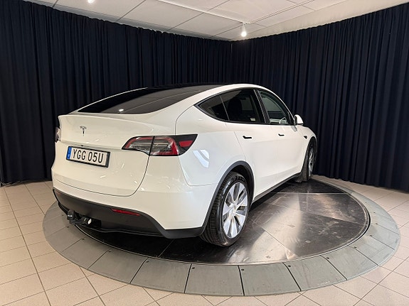 Tesla Model Y 6 of 25