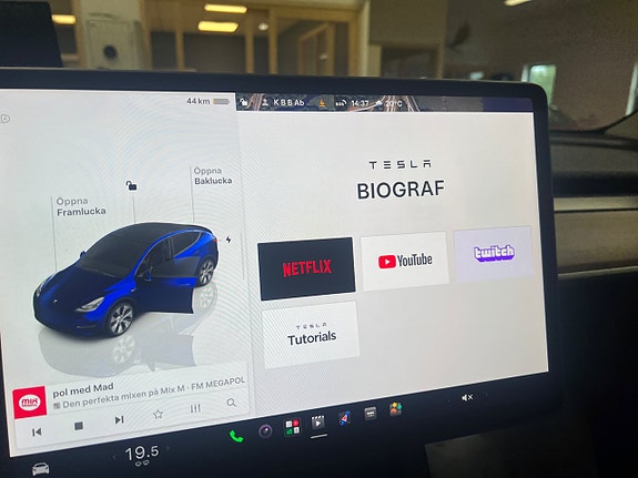 Tesla Model Y 25 of 25