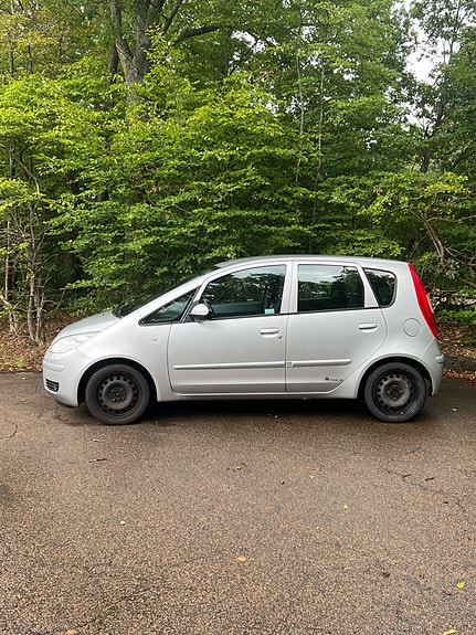 Mitsubishi Colt 3 of 6