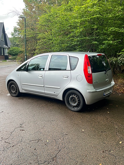 Mitsubishi Colt 4 of 6