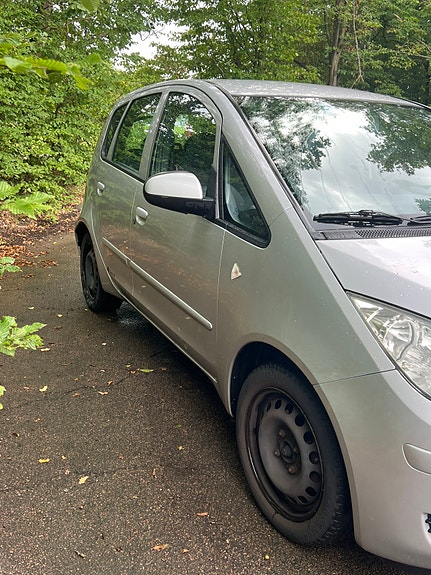 Mitsubishi Colt 5 of 6