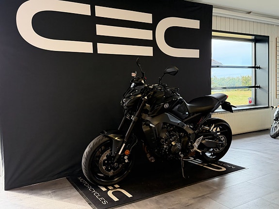 Yamaha MT-09 5 of 6