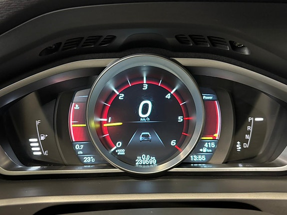 Volvo V40 18 of 28
