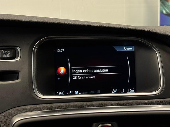Volvo V40 24 of 28