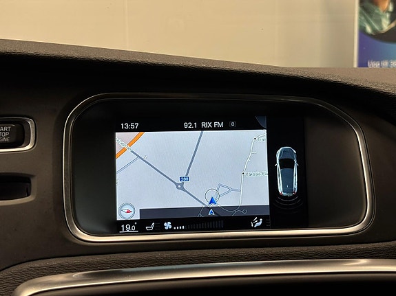 Volvo V40 23 of 28