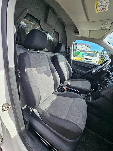 Volkswagen Caddy 4 of 7