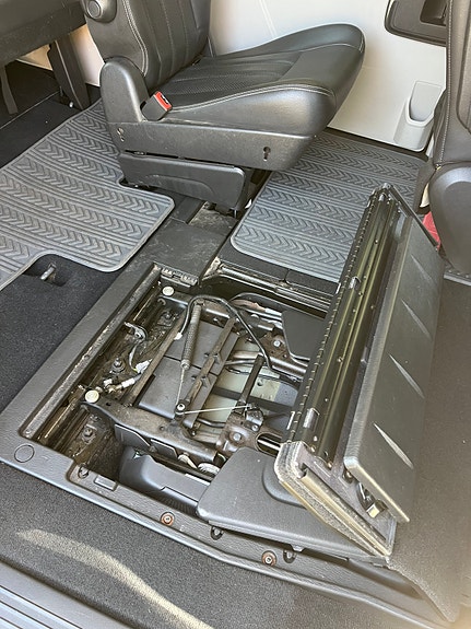 Chrysler Grand Voyager 14 of 16