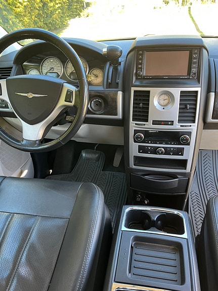 Chrysler Grand Voyager 4 of 16