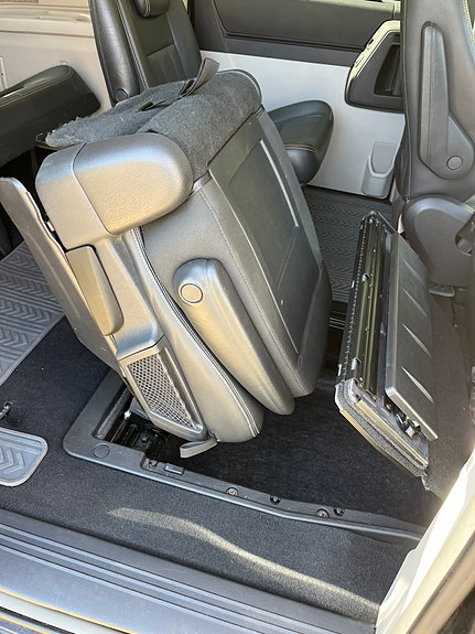 Chrysler Grand Voyager 13 of 16