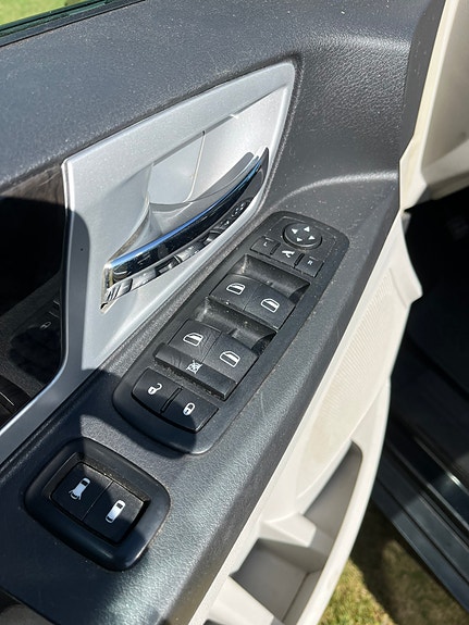 Chrysler Grand Voyager 7 of 16