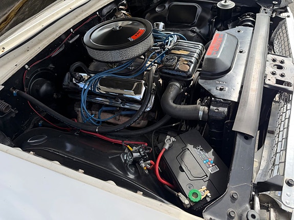 Ford Galaxie 15 of 17
