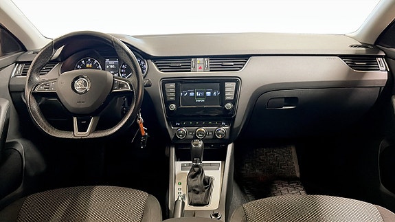 Skoda Octavia 10 of 19