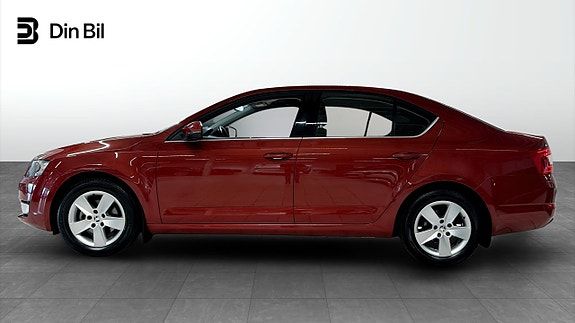 Skoda Octavia 2 of 19