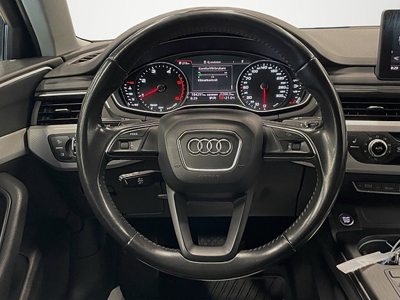 Audi A4 11 of 23