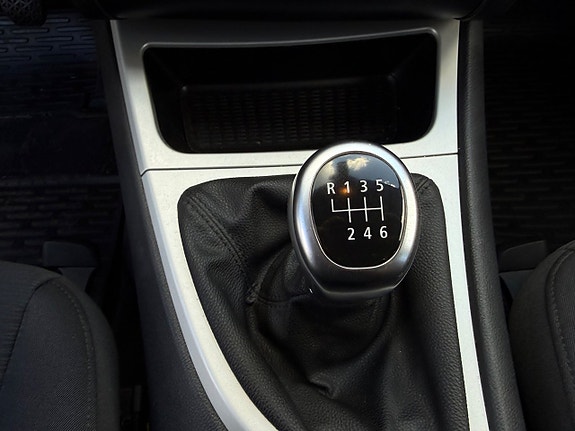 BMW 116d 9 of 11
