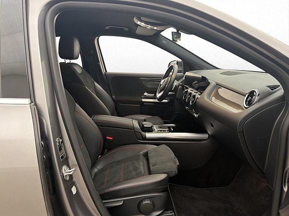 Mercedes-Benz GLA250 e 11 of 26