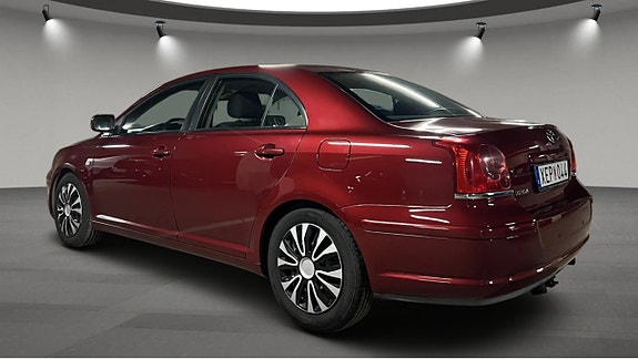 Toyota Avensis 4 of 6