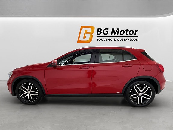 Mercedes-Benz GLA200 7 of 18