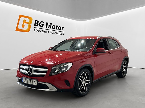 Mercedes-Benz GLA200 8 of 18