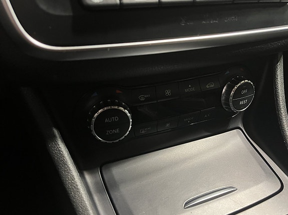 Mercedes-Benz GLA200 16 of 18