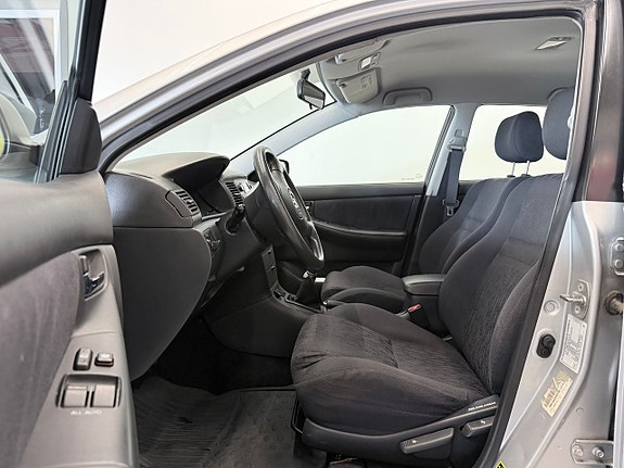 Toyota Corolla 9 of 15