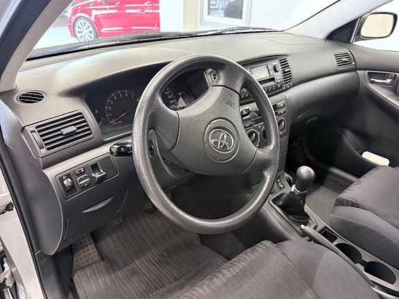 Toyota Corolla 6 of 15