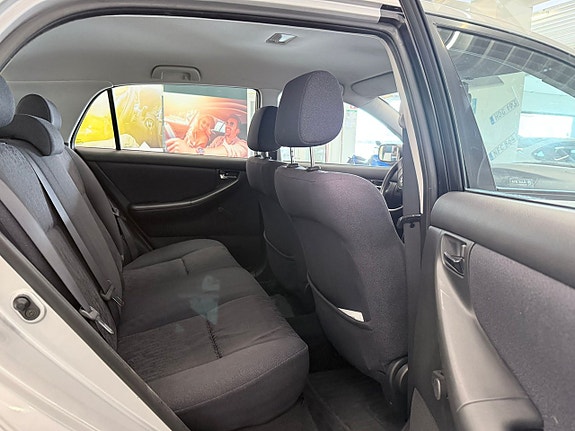 Toyota Corolla 12 of 15