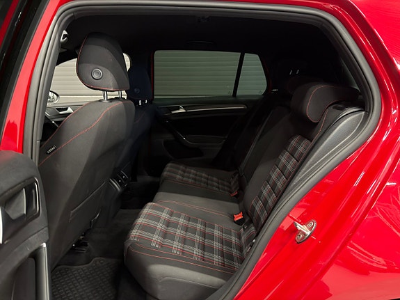 Volkswagen Golf I 14 of 26