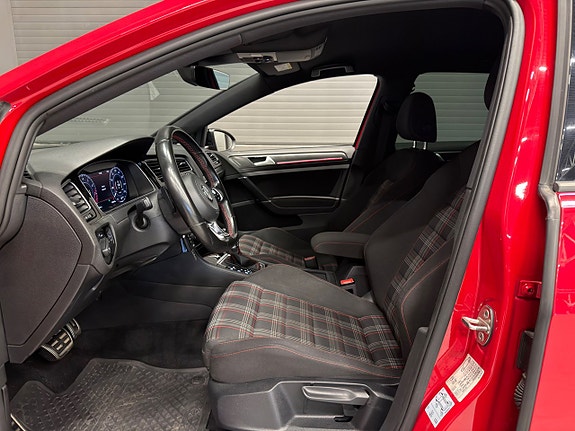 Volkswagen Golf I 11 of 26