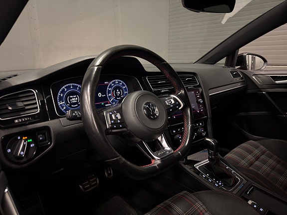 Volkswagen Golf I 12 of 26
