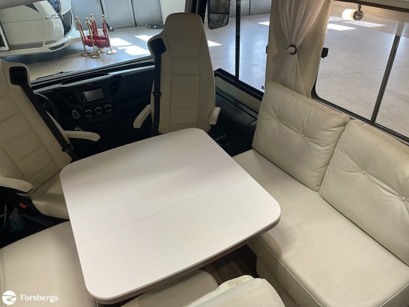 Niesmann Flair 920 LF 19 of 21