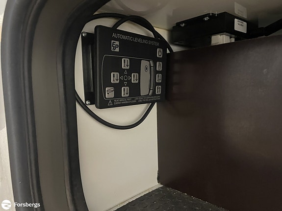 Niesmann Flair 920 LF 11 of 21