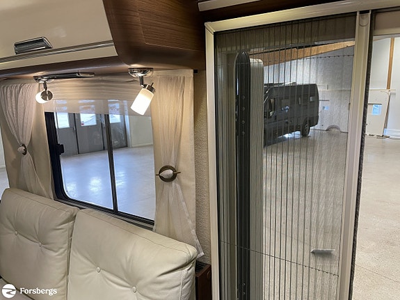 Niesmann Flair 920 LF 13 of 21