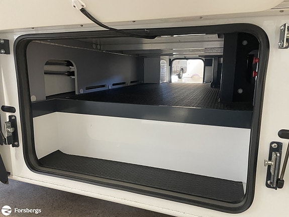 Niesmann Flair 920 LF 9 of 21