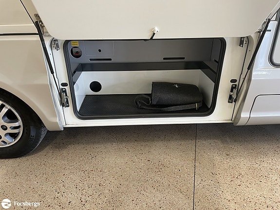 Niesmann Flair 920 LF 7 of 21