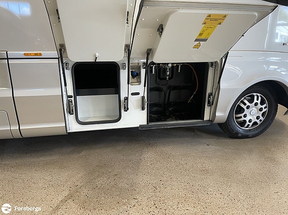 Niesmann Flair 920 LF 8 of 21