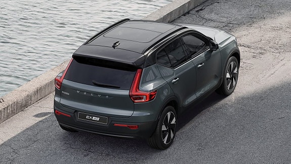 Volvo EX40 13 of 28