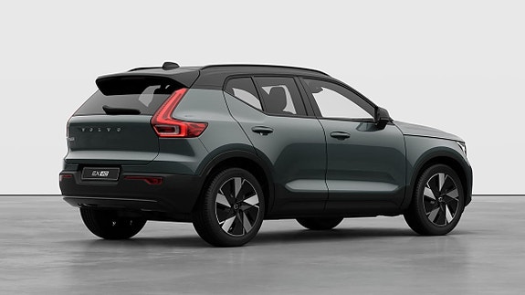 Volvo EX40 9 of 28