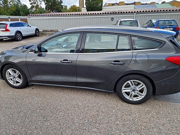 Ford Focus 3 of 9