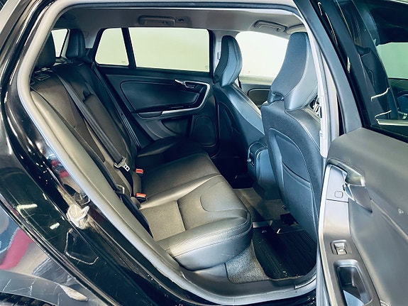 Volvo V60 10 of 12