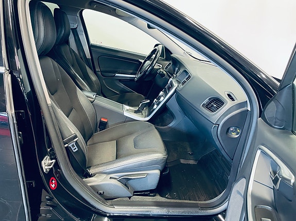 Volvo V60 9 of 12