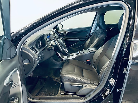 Volvo V60 8 of 12
