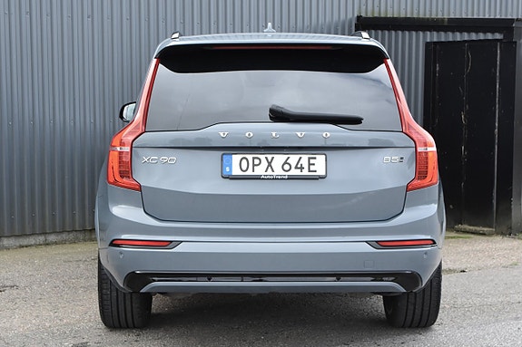 Volvo XC90 8 of 26